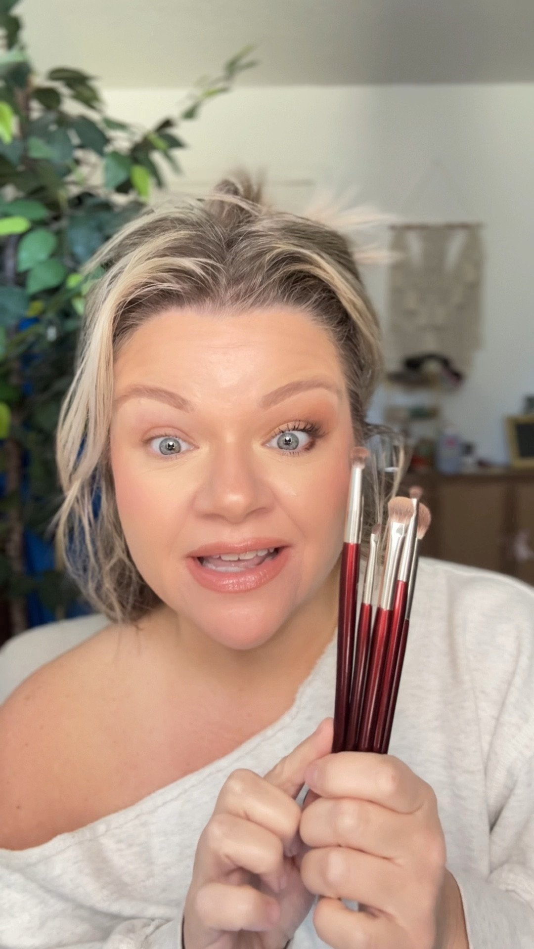 Eyeshadow Brushes For Hooded Eyes 


#LTKgrwm #LTKBeauty #LTKOver40