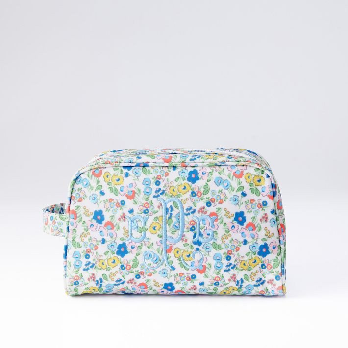 Riley Travel Pouch | Mark and Graham