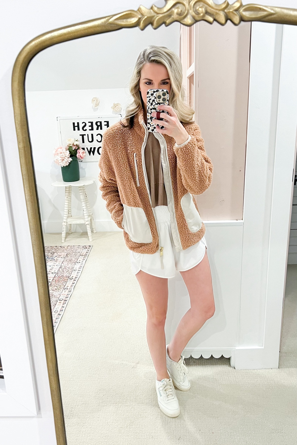 Today’s DIY fit!

These shorts are my new fav! Size S and usually an XS.

Tank in an XS - it’s so soft and flowy!

Jacket is old from Walmart, but I found some similar options!

Sneakers size 8 (usually a 7.5).


#LTKxMadewell #LTKfindsunder50 #LTKfitness