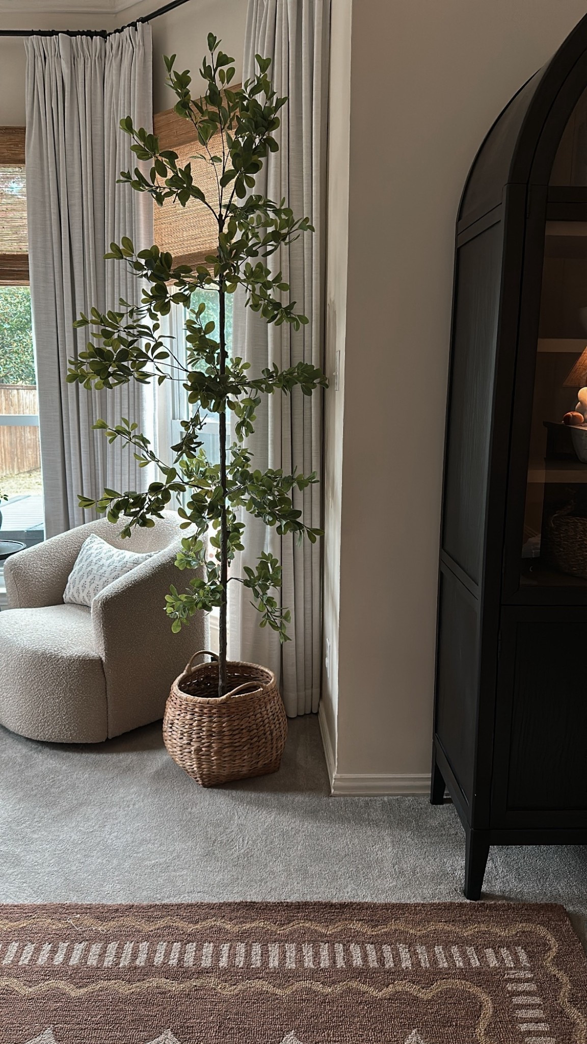 My Amazon tree is on sale for $69 this weekend!

#LTKFindsUnder100 #LTKHome #LTKCyberWeek