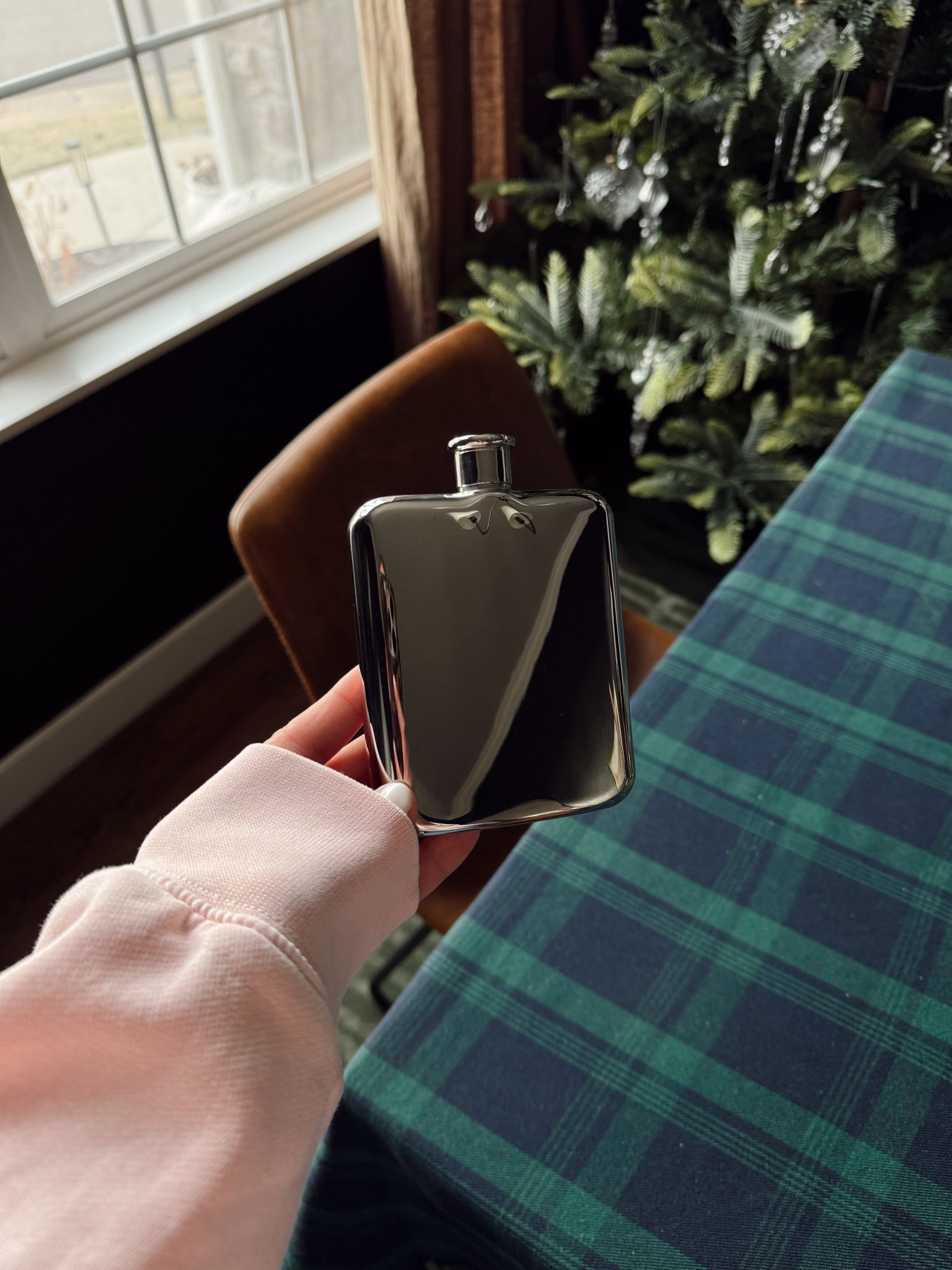 Stainless steel flask! A very chic stocking stuffer 

#LTKGiftGuide #LTKFindsUnder50 #LTKHome