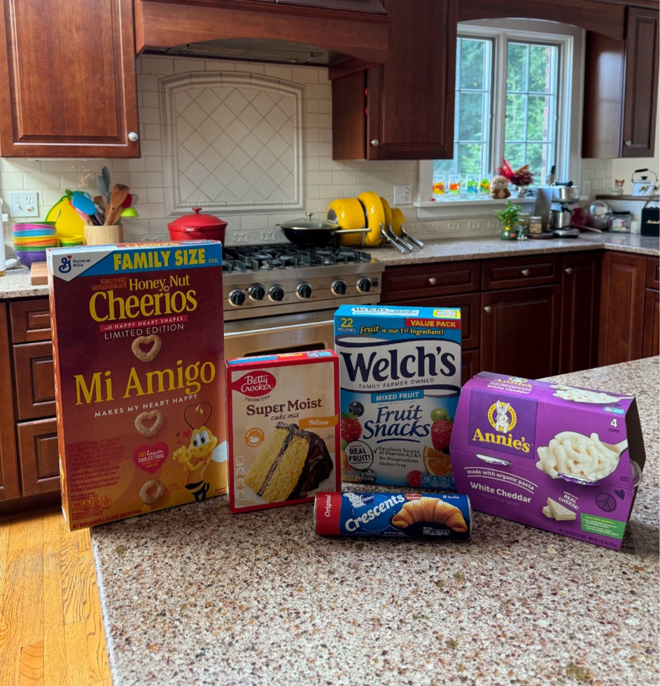 Some of my favorite essentials to pick up at Target! 
#TargetPartner #Ad #GeneralMillsPartner #Target #QueRicaVida 
