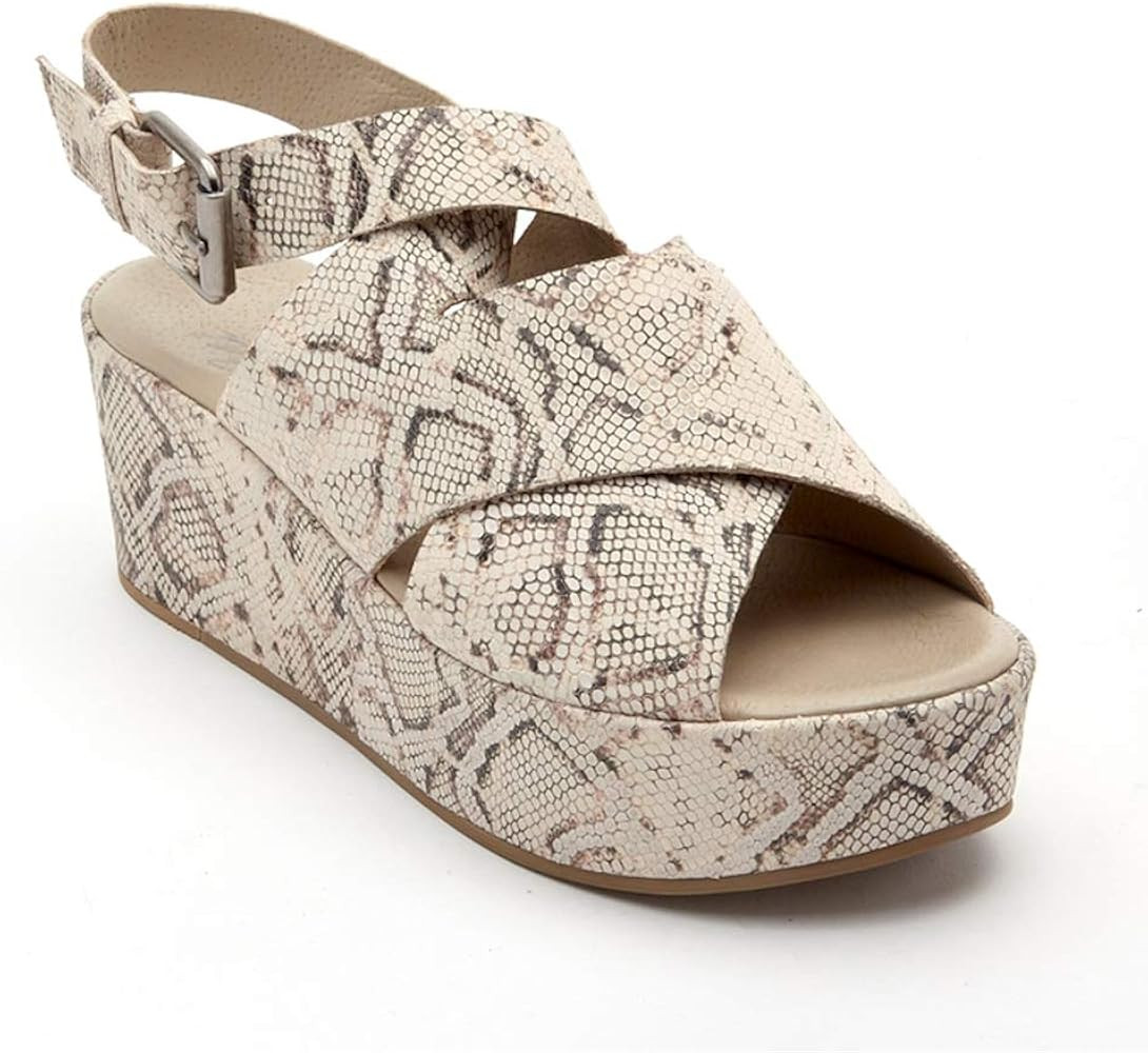 Matisse Women's Runaway Natural Snake 8 M | Amazon (US)