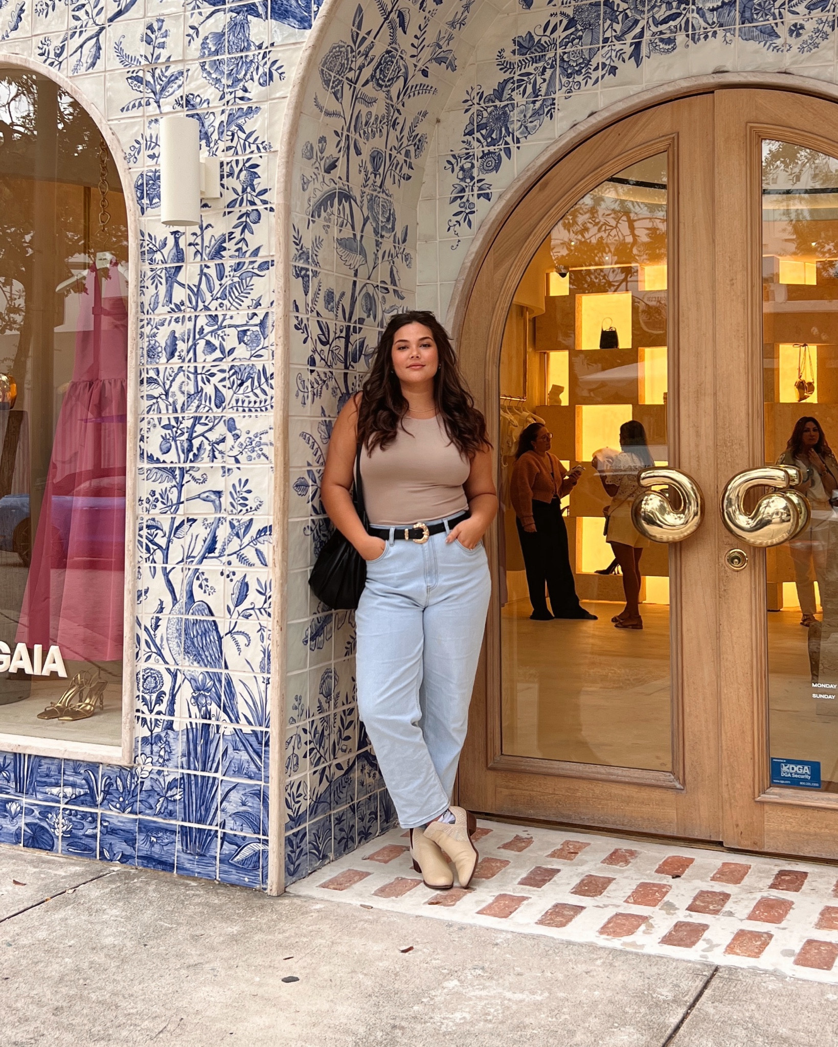 Basic aesthetic beige top blue jeans beige boots white boots black belt gold buckle 

#LTKFindsUnder50 #LTKStyleTip #LTKMidsize