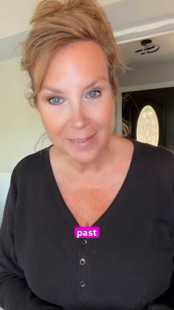 SupergooptGlow OibseFt 50ta11 my still want the glow, l just don't want to fry

#LTKBeauty #LTKselfcare #LTKmomlife
