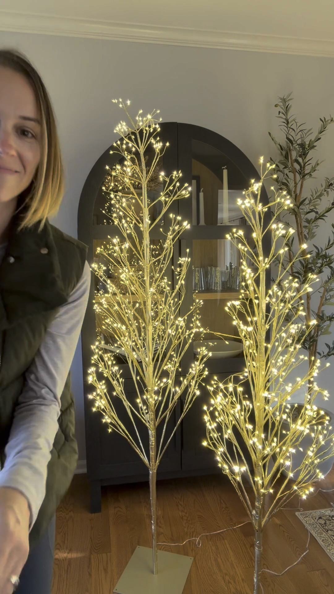 ✨WALMART TWINKLE TREES✨

✨comment SPARKLE for 🔗 

Love these fun twinkle trees! These are for indoor and outdoor use so I plan to put these out on my front step in a pot to give them more of an elevated look! These are the 6’ and 5’ here.
.
.
.
.
.
#walmart #walmartfinds #holidaydecor #christmaslights #budgetfriendly

#LTKHome #LTKFindsUnder100 #LTKHoliday