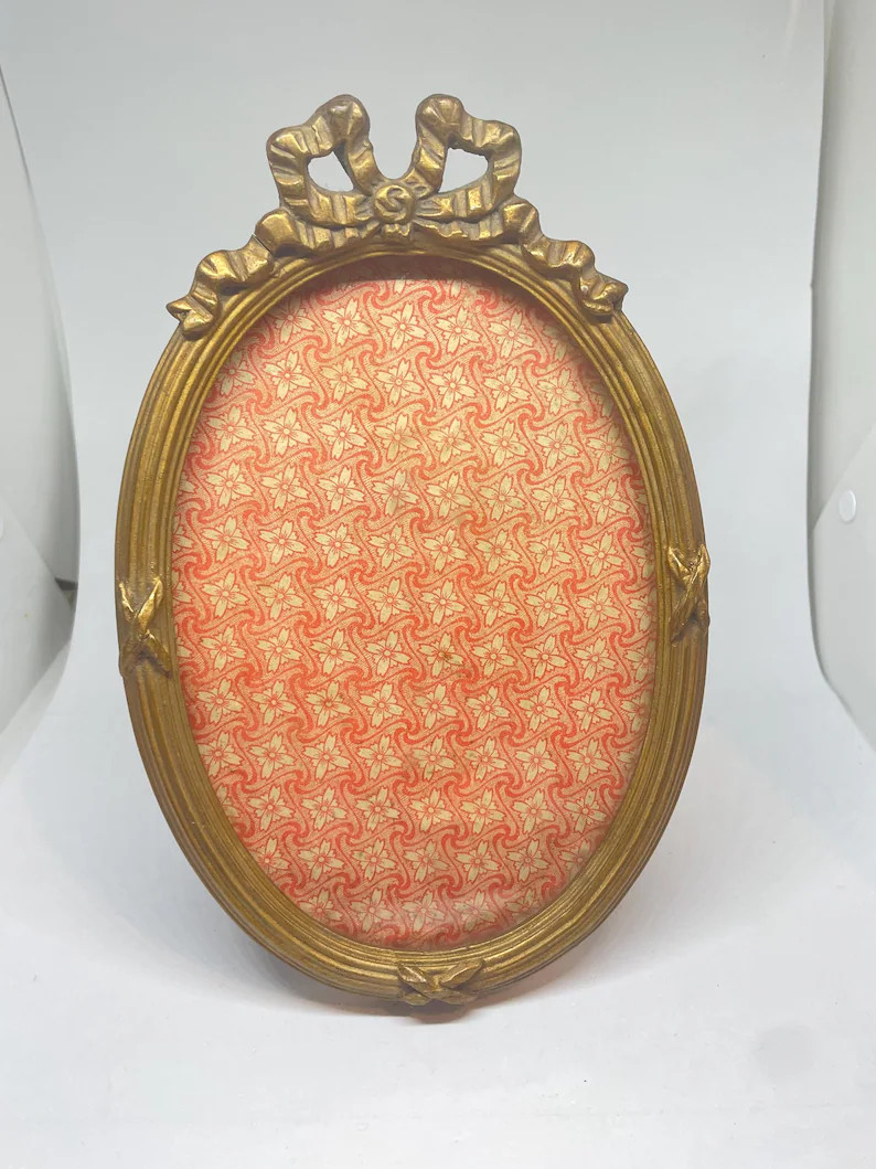 Antique Gilded Carved Wood Oval Picture Frame - Etsy | Etsy (US)