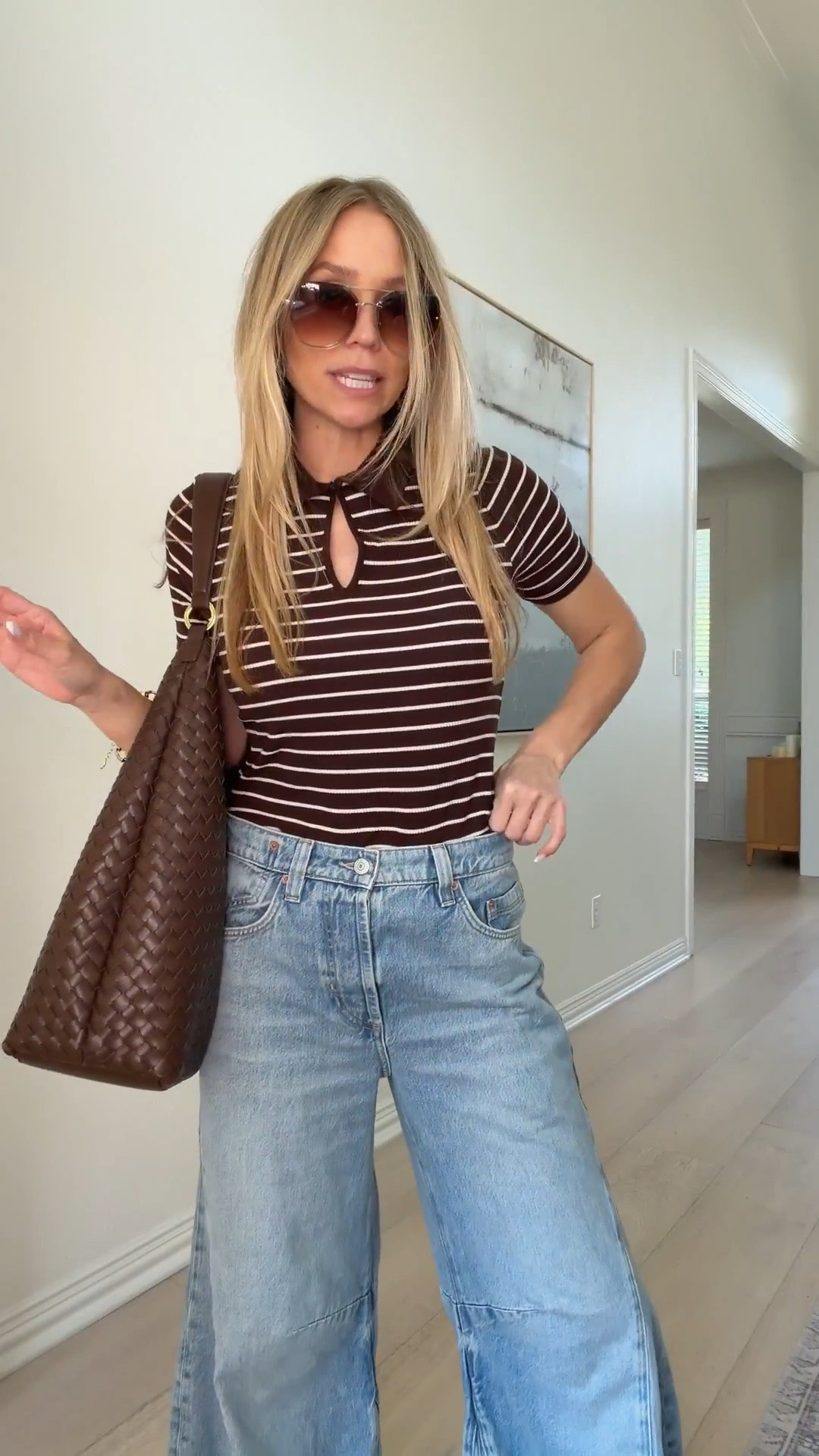 🤍Statement top you need for Fall!!  
🍂🍁

Wearing my tts (small) 120lbs 5’5”
