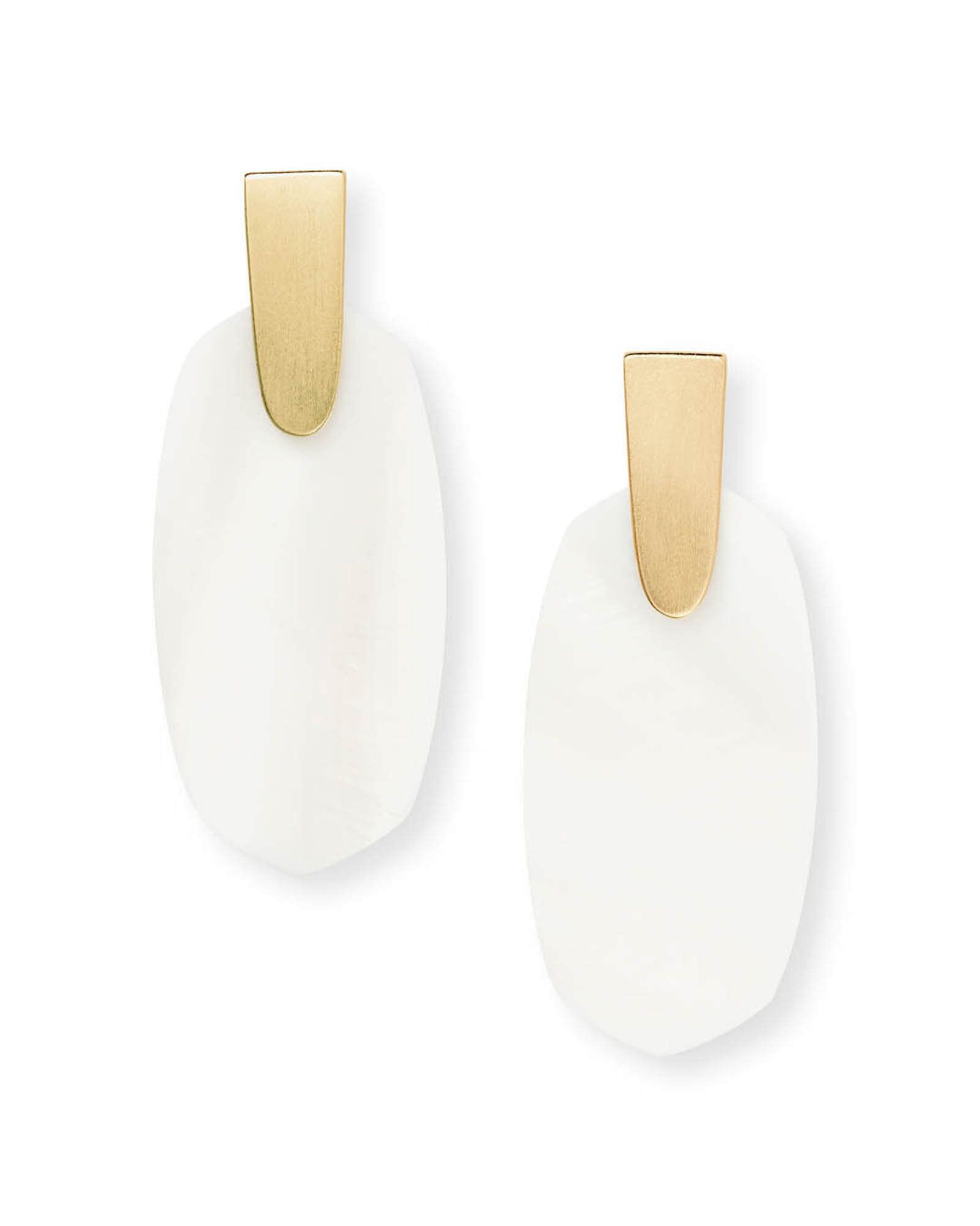Aragon Gold Drop Earrings in White Pearl | Kendra Scott