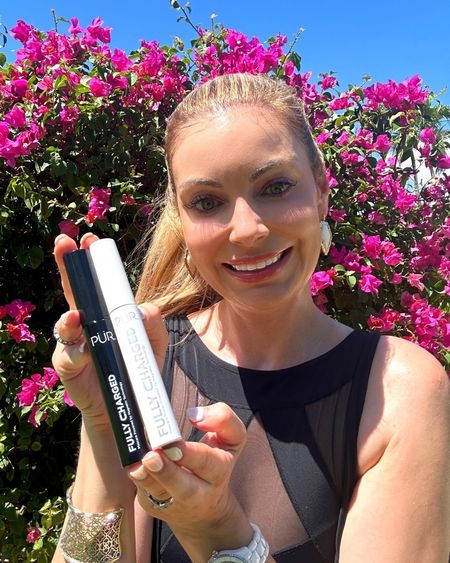 Unleash the Power of Lashes: Experience Maximum Impact with Our Fully Charged Mascara! 💫👁️ Elevate your lash game with this high-performance mascara, delivering length, volume, and intensity. Your lashes, fully charged and ready to captivate. #MascaraMagic #LashGoal

