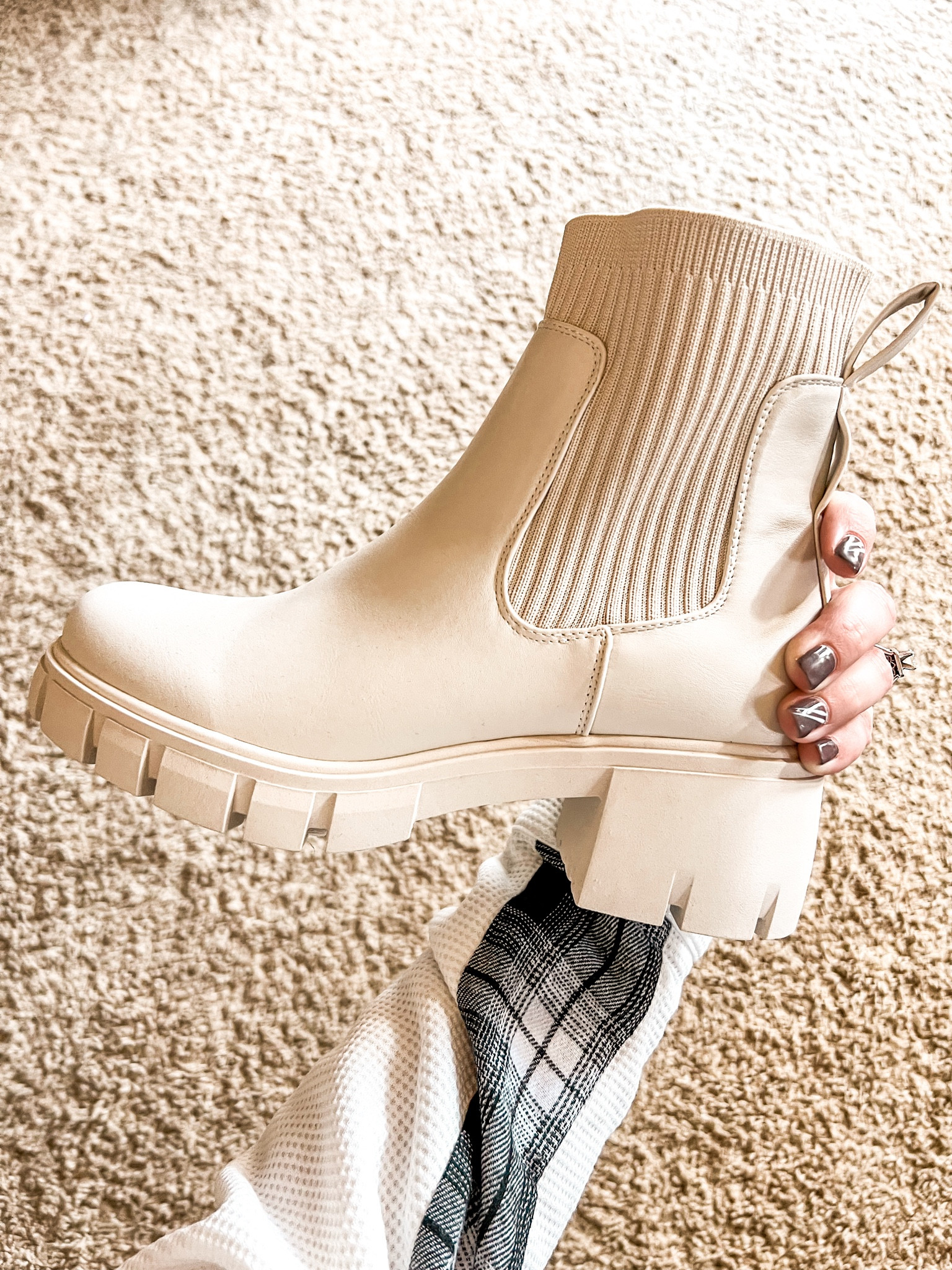 Fall boots, fall fashion, fall outfit shoes, boots for fall, Chelsea boots

#LTKstyletip #LTKfindsunder50 #LTKshoecrush