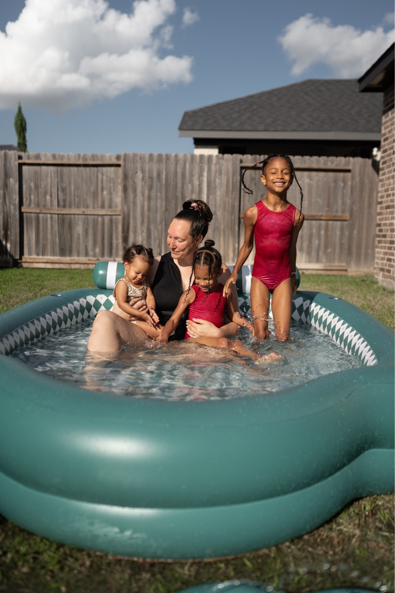 It’s pool season which means new minnidips from @Target ☀️

#LTKmomlife #LTKSeasonal #LTKHome