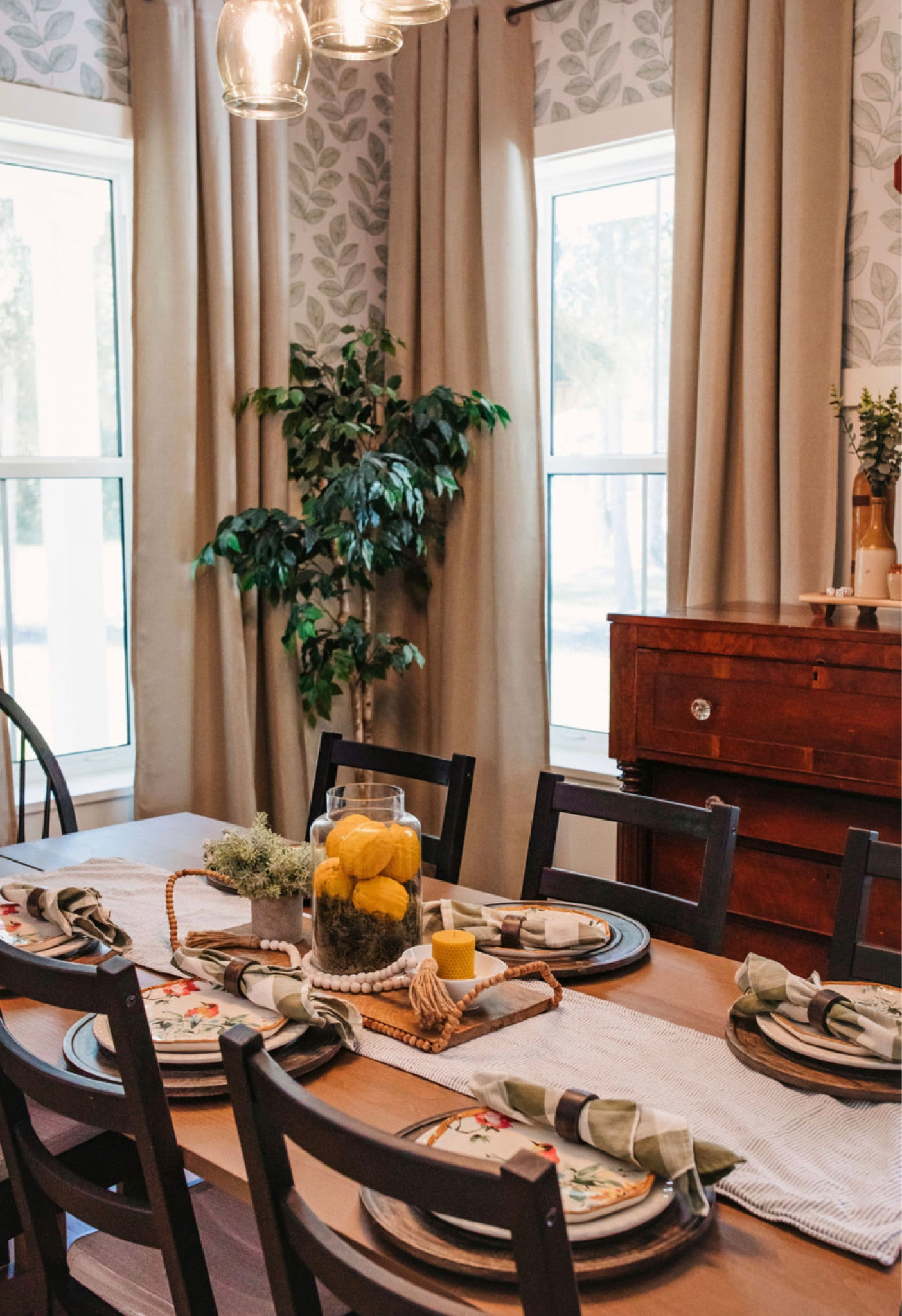 Southern Charm Spring Table Setting

#LTKhome #LTKSeasonal #LTKfamily