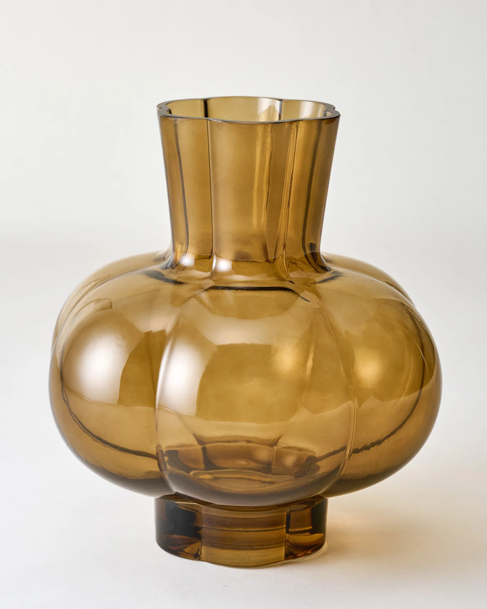 Meredith Glass Vase | Magnolia