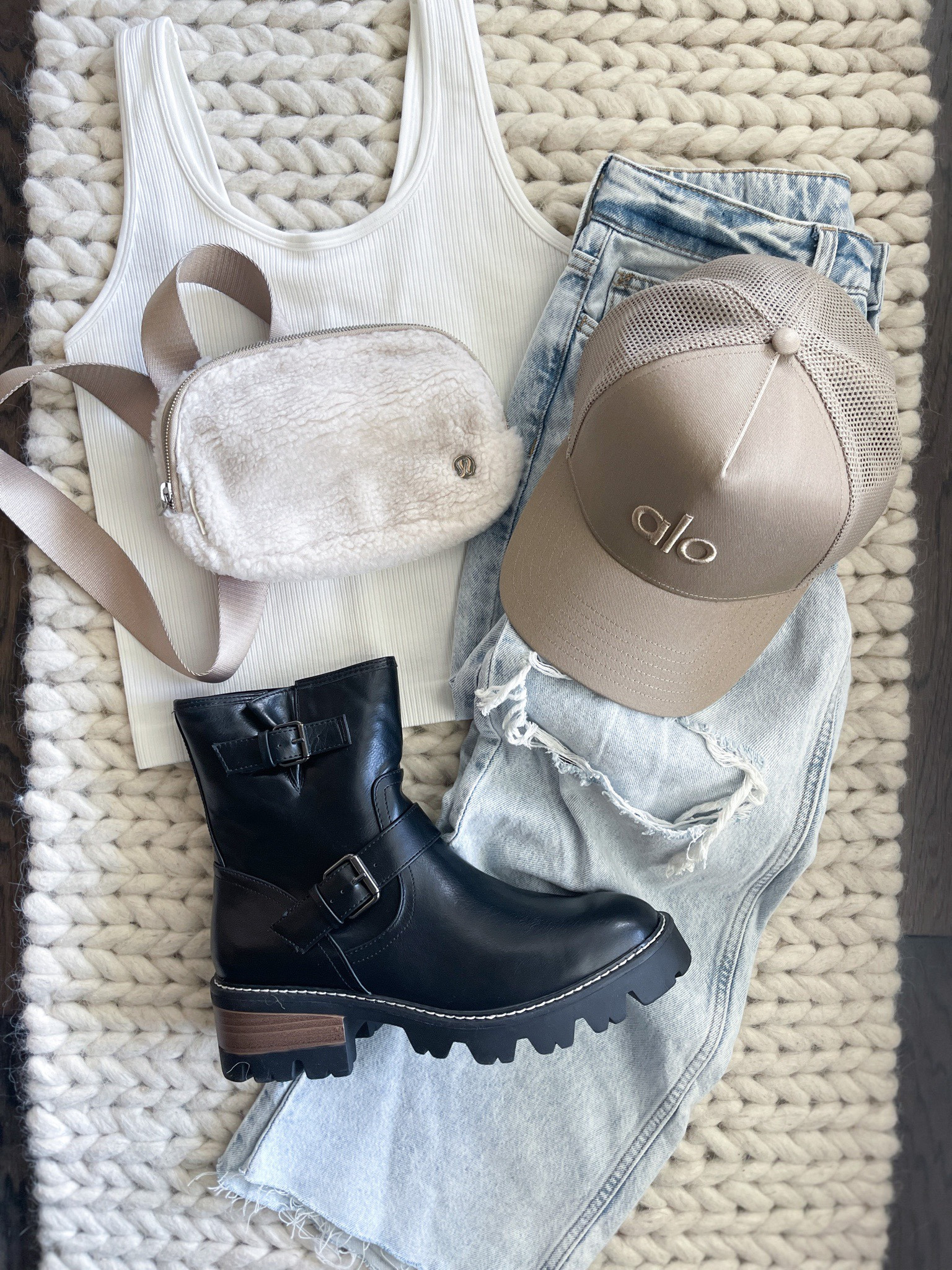 Neutral Fall Outfit Ideas 

alo District Trucker Hat (color gravel) - Wide Leg Denim - Fleece Belt Bag - Black Moto Boots - Cute Hat 

#beltbag #motoboots #falloutfit


#LTKunder100 #LTKshoecrush #LTKstyletip
