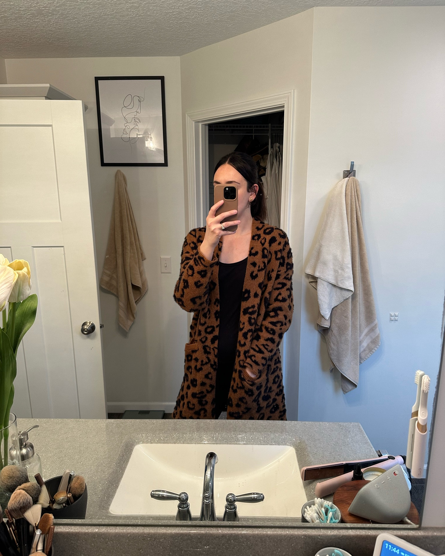 Leopard print cardigan. Winter cardigan. Long sleeve top. Casual outfit. Work outfit. Teacher outfit. Church outfit.

#LTKworkwear #LTKstyletip #LTKfindsunder50