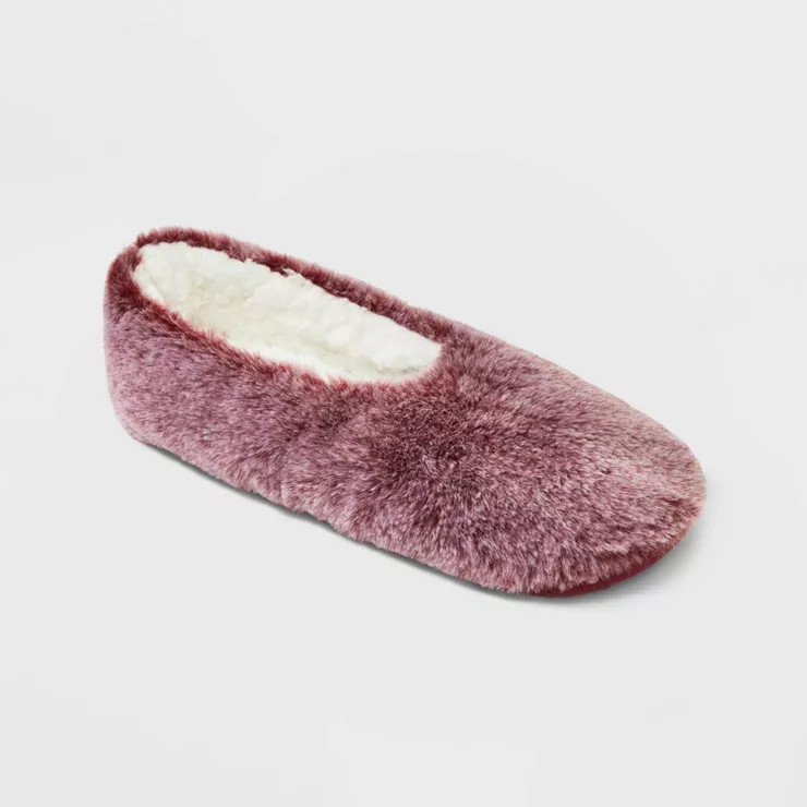 Women's Faux Fur Cozy Pull-On Slipper Socks | Target