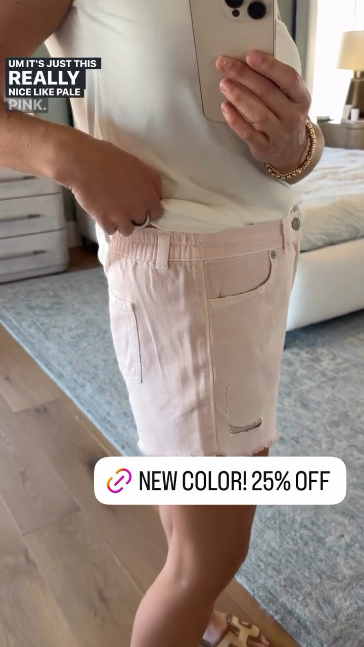 This pink color - are you kidding me @Aerie —- LOVE! Wearing S 