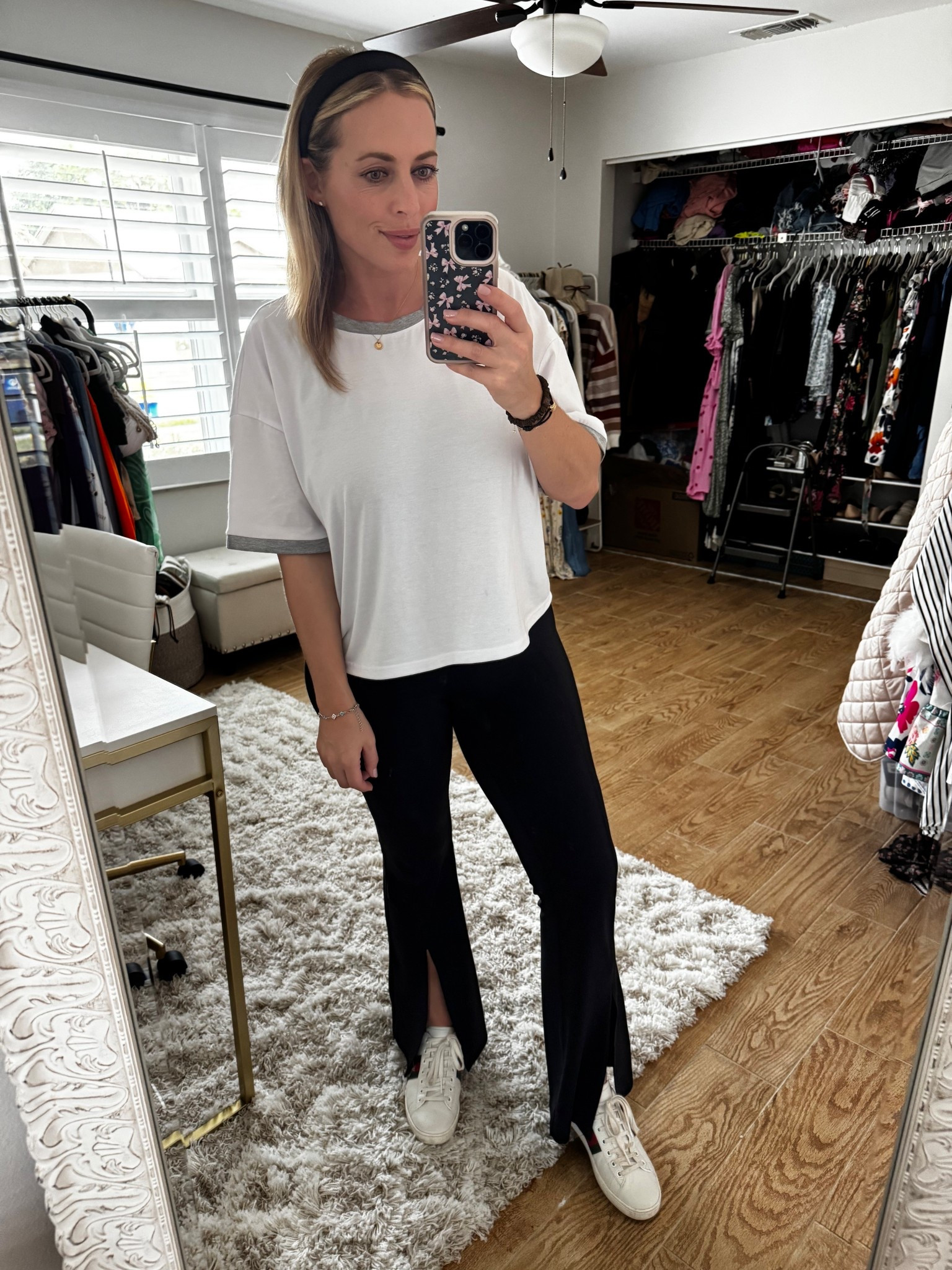 Casual outfit. Loose t shirt 

#LTKMidsize #LTKootd