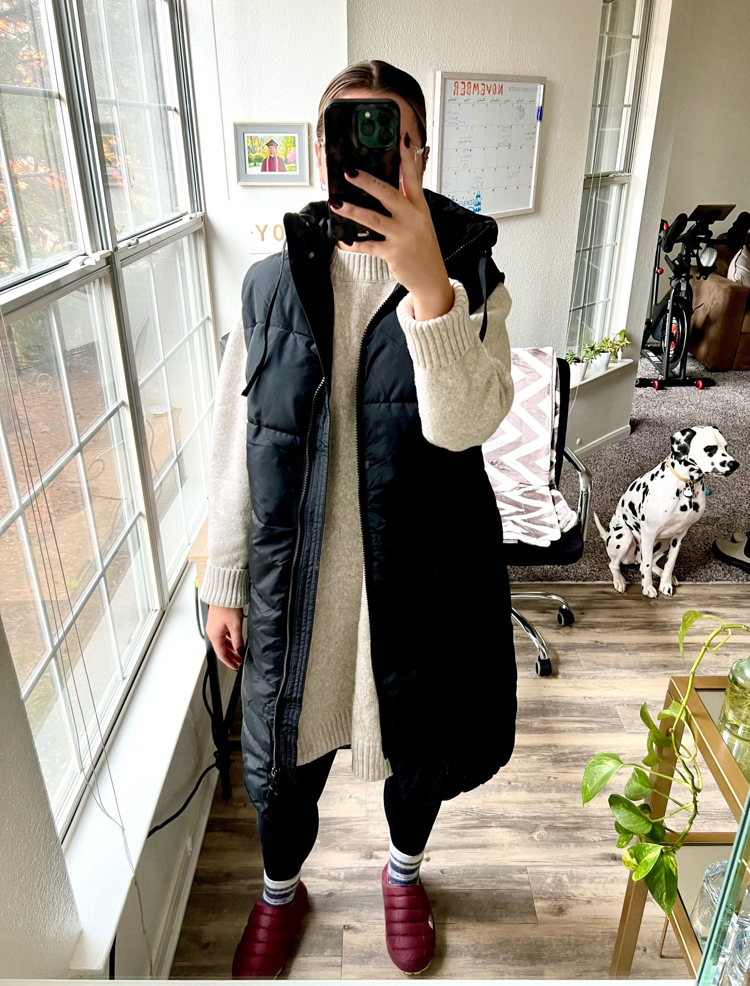 It’s giving… FROZEN.
#WFH Outfit: DAY 4

BURRR winter is here you guys and this long puffer vest, sweater combo is the only thing warming the home-working gal.

#LTKworkwear #LTKHoliday #LTKSeasonal