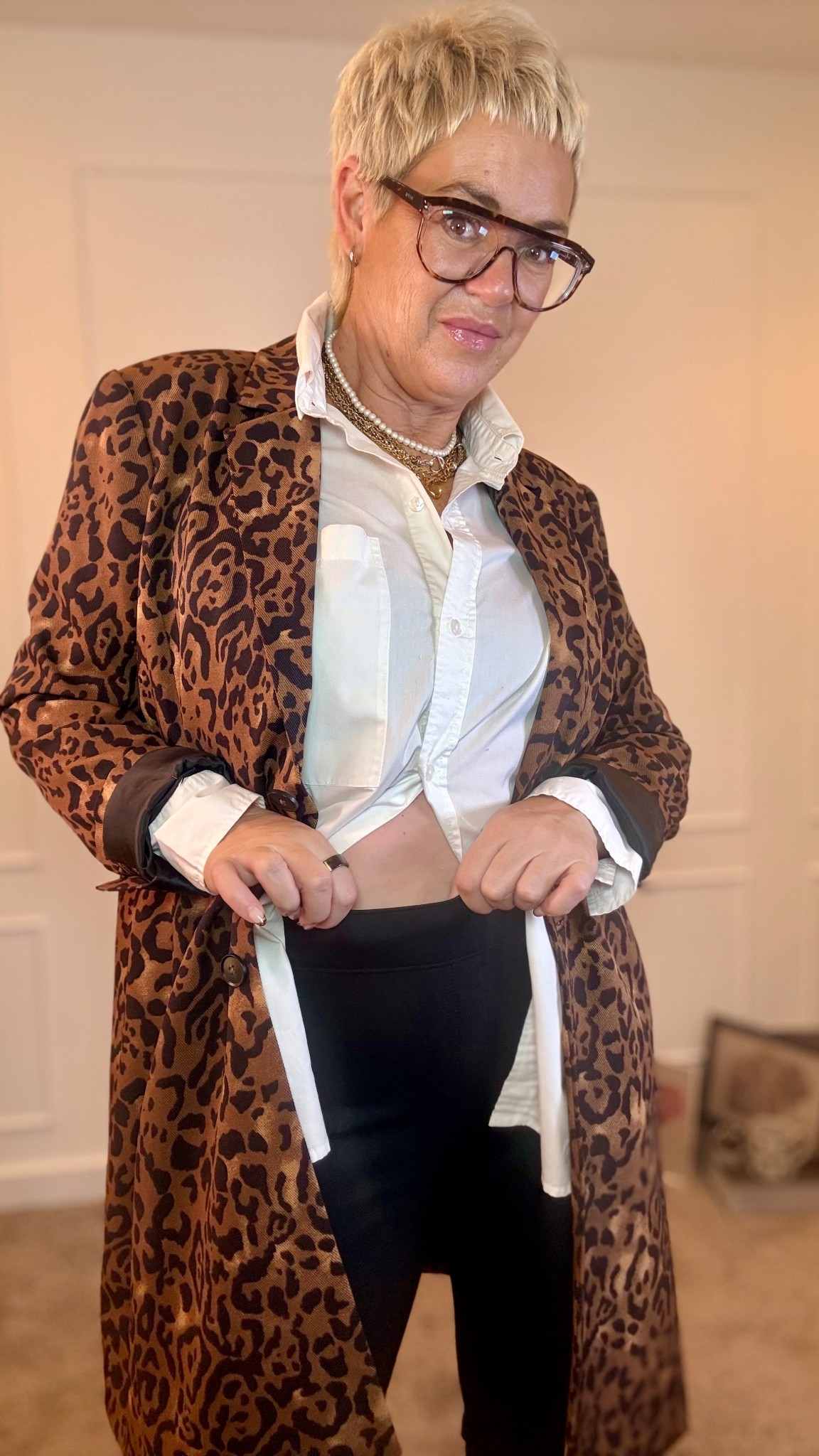 Perfect compression! 
@spanx 
Keeping me smooth since day 1 
🔥
I wear lg long 
The BF SALE has started!!! 

#LTKcanada #LTKmidsize #LTKover50style