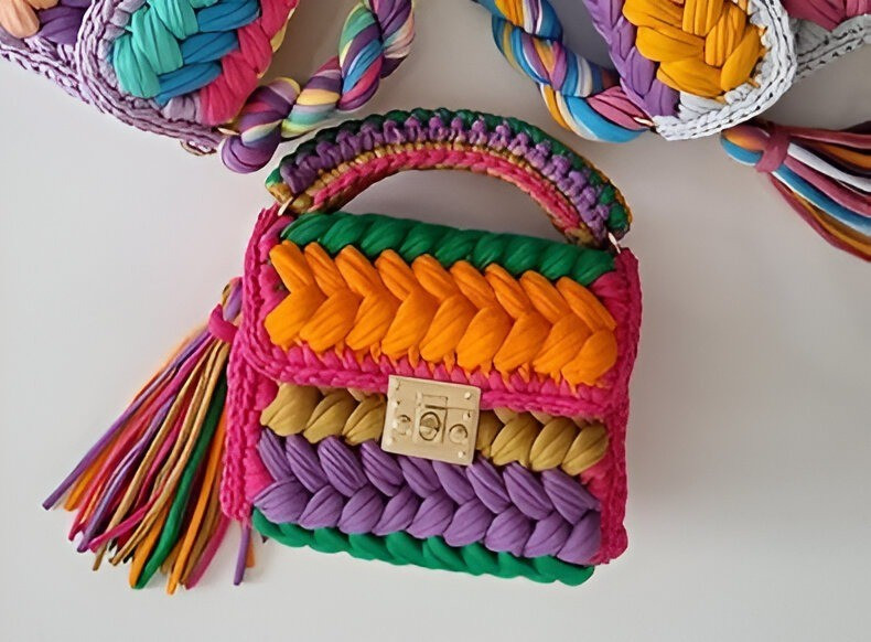 Elevate your evening look! Shop the perfect clutch bag for any occasion. Tap to get yours! #EveningBag #ClutchStyle #WomensFashion #LTKFinds #AccessoryAddict

#LTKActive #LTKU #LTKItBag