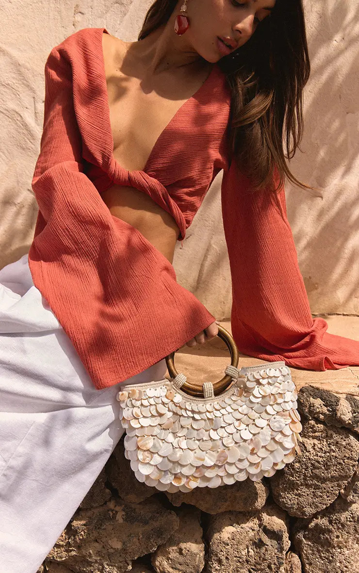 Cream Shell Wooden Ring Handle Handbag | PrettyLittleThing US