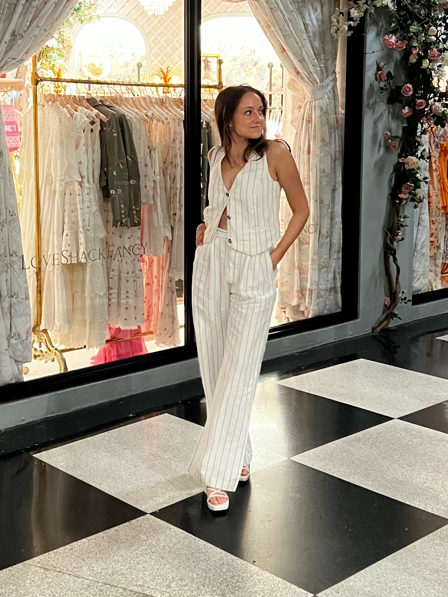 What’s better than a linen co-ord set… nothing. Love this light weight and quality set from Gap. Love a set that looks and feels expensive without breaking the bank! 

#LTKMostLoved #LTKTravel #LTKFindsUnder100