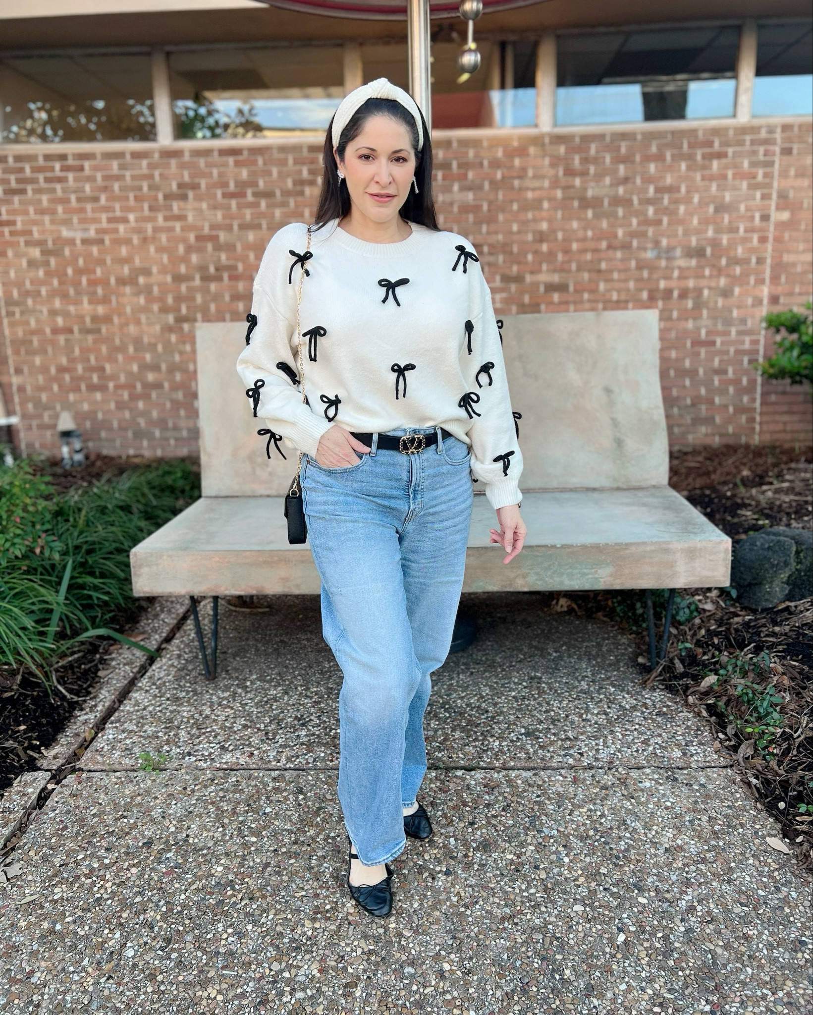 Bow Sweaters!!! Super cute and trending! Shop them here. I’ve tagged a few more favorites.

Sweaters
Cardigans 
Winter 
Fashion

#LTKFindsUnder50 #LTKStyleTip #LTKMidsize