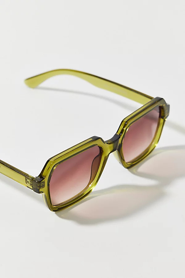 Cleo Plastic Square Sunglasses in Green, Women's at Urban Outfitters | Urban Outfitters (US and RoW)