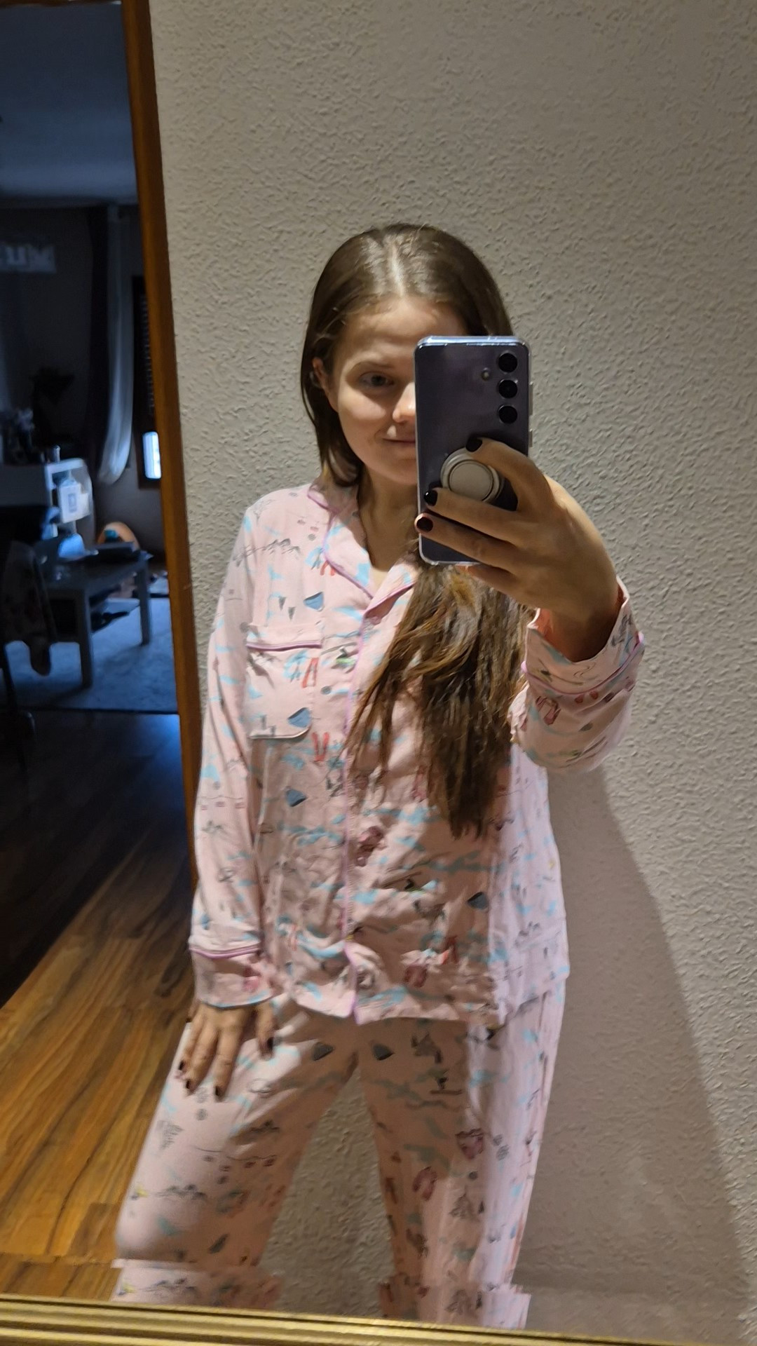 Pijama con estampado ski.the cutest petite-friendly winter PJ/pajama.Pink lightweighted pajama for short women- super soft and cute.

#LTKootd #LTKPetite #LTKMidsize