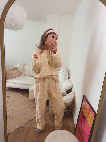 fleece cream lounge set we are obsessed with.. it’s cute and warm 🐻🐻 wearing a size bigger.. the pants has an elastic band so a bigger size range but we like baggy 👯‍♀️ enjoy wearing this cutie will link also the other color option xx 
.
Lounge wear, comfy style, fleece jacket, fleece, boohoo, cable knit, winter Christmas season, Christmas, lounge pants

#LTKeurope #LTKGiftGuide #LTKHoliday