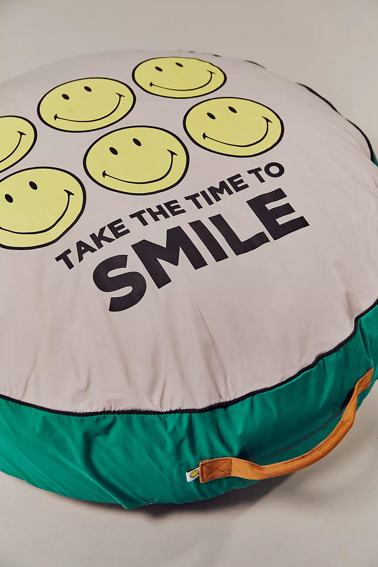 Smiley Cushion Dog Bed | Free People (UK)