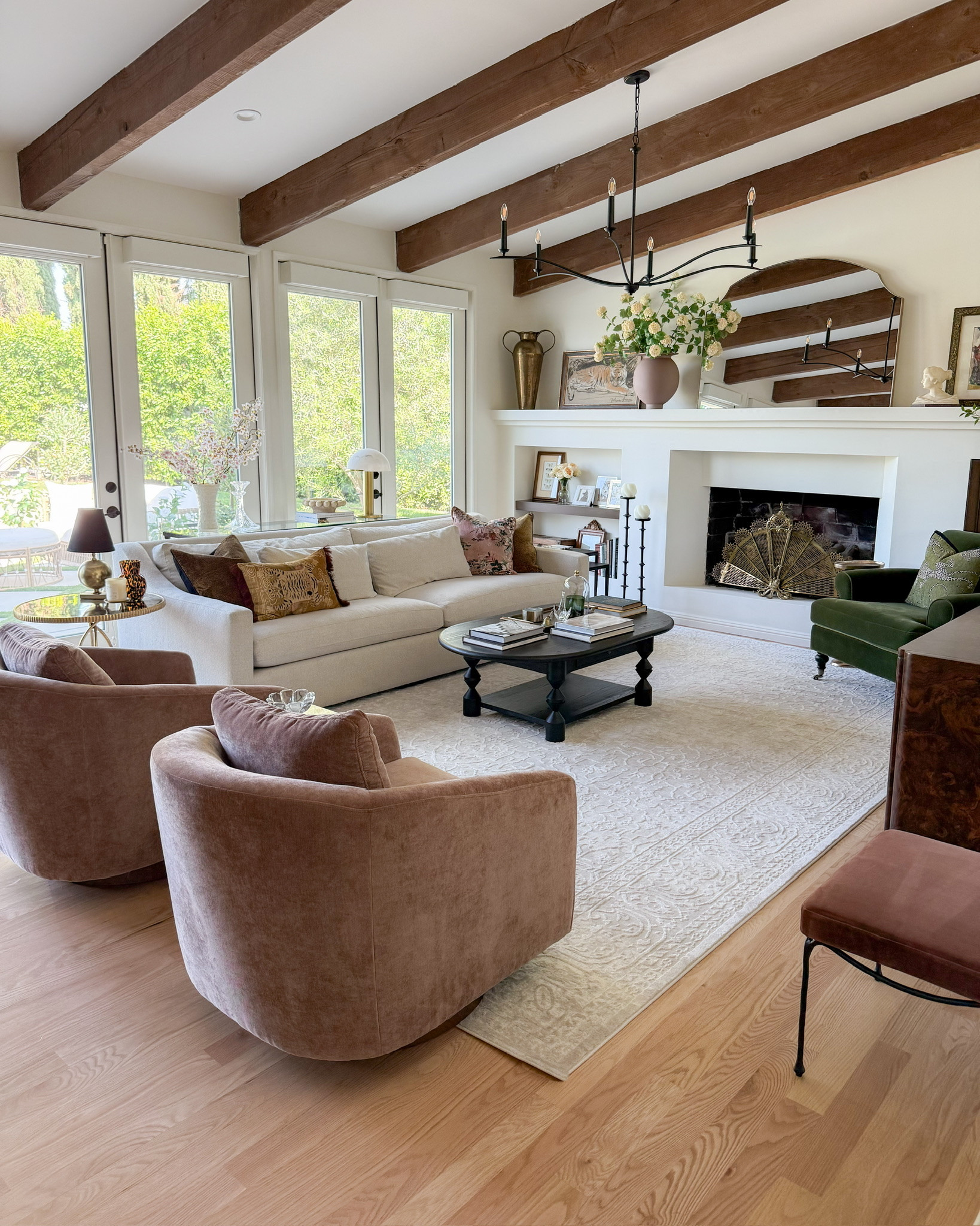 A little spring refresh, but make it timeless 🌿 Light, airy, and full of life without losing that cozy feel

#LTKvlog #LTKSaleAlert #LTKHome