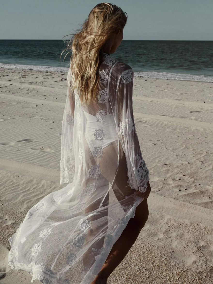 Madonna Lace Robe | Gigi & Olive