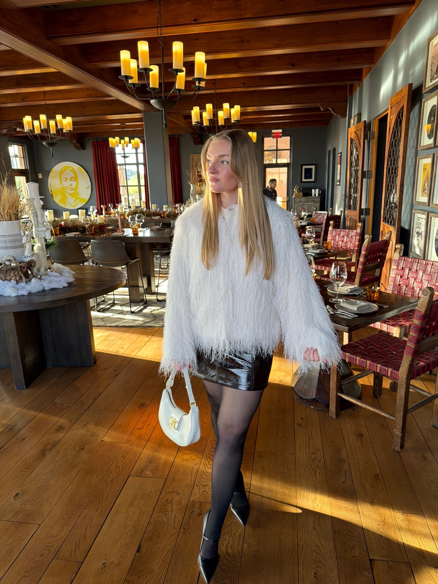 H&M white fringe jacket, festive outfit

#LTKSeasonal #LTKFindsUnder100 #LTKHoliday