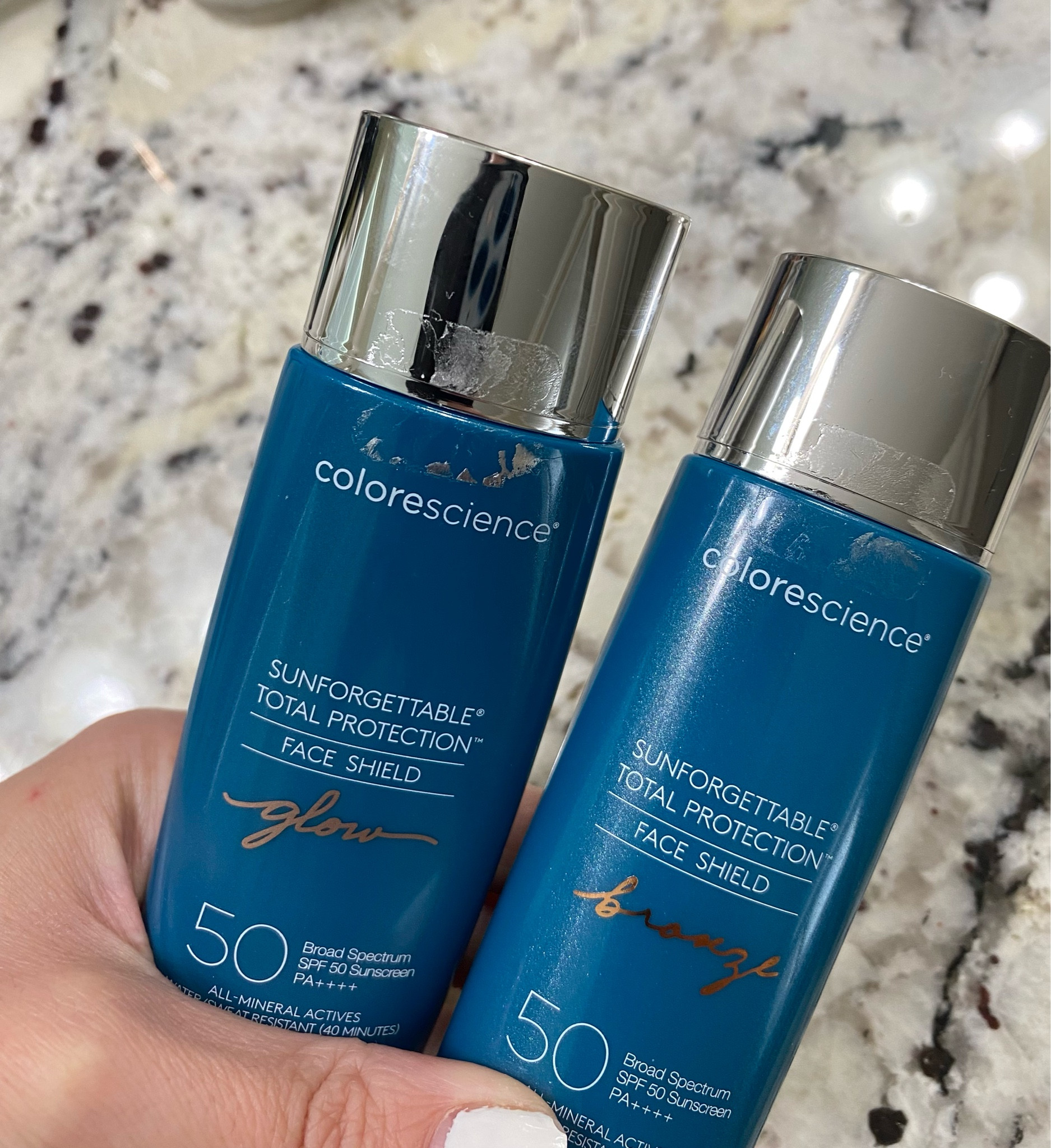 I’ve been loving these for every day no makeup makeup. Must have for this heat!

#colorscience #flex #nomakeupmakeup #sunscreenmakeup



#LTKunder100 #LTKsalealert #LTKbeauty