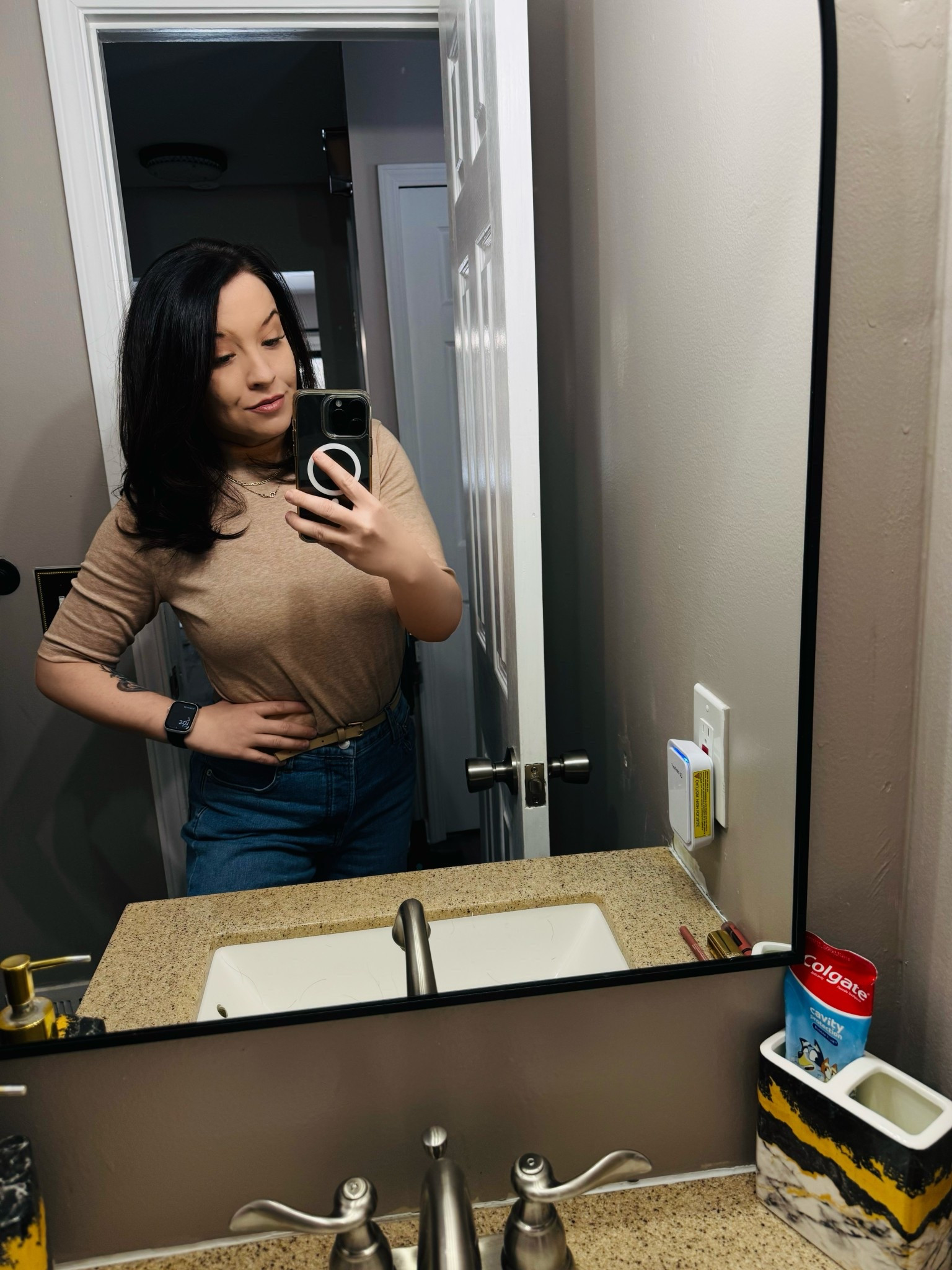 Sunday always moves in fast-forward, doesn’t it?
Somehow the day flew by, but we still squeezed in a full Sunday reset over here — fresh laundry, clean spaces, a little self-care, and getting the house (and my mind) ready for a new week. ✨🧺



#LTKmomlife #LTKdayinmylife #LTKHome