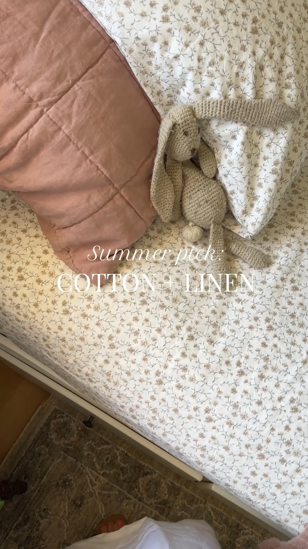Updated Daphne’s bedding with these cute organic cotton floral sheets and pink linen quilt and duvet. There really is nothing like cotton and linen in the heat of summer.
#QuincePartner @Quince