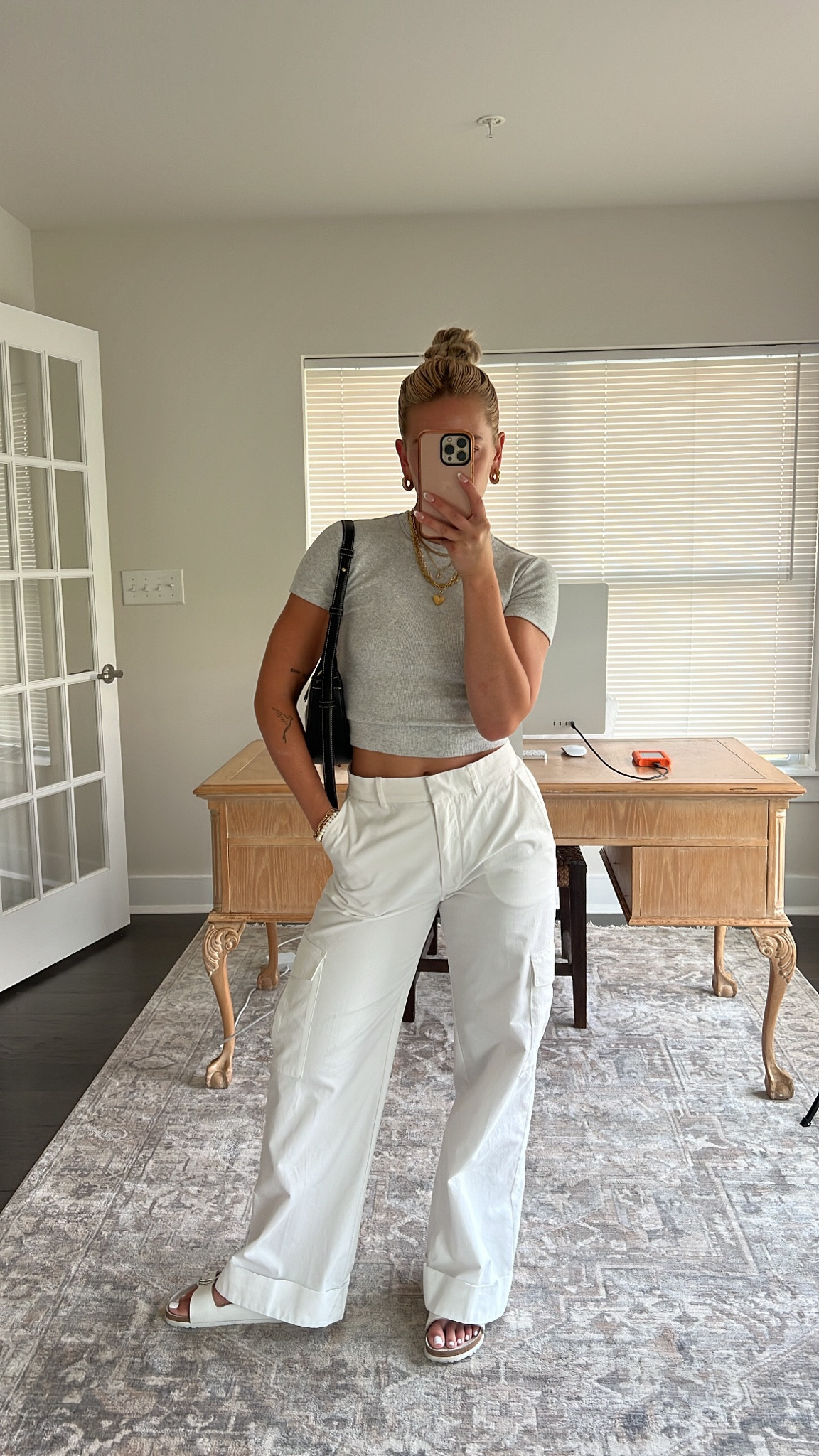 Today’s casual summer outfit of the day! @abercrombie

Abercrombie style, cargo pants, white cargo pants, baggy cargo pants, pants for summer, casual summer outfits, casual summer style, baby tee, grey baby tee, grey cropped t-shirt, big buckle Birkenstock sandals, all white Birkenstock sandals