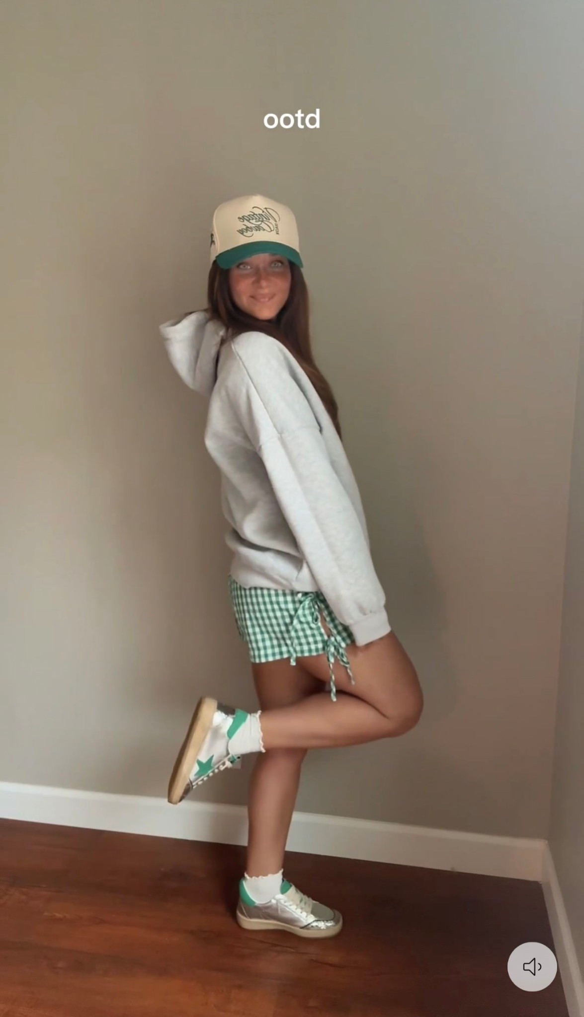 go ahead & snag the comfiest, oversized hoodie while it’s on sale for less than $25 !!! PERFECT for fall/winter 

size up once for a super baggy fit. tons of color options to choose from ! (size M)

#LTKU #LTKSeasonal #LTKFindsUnder50