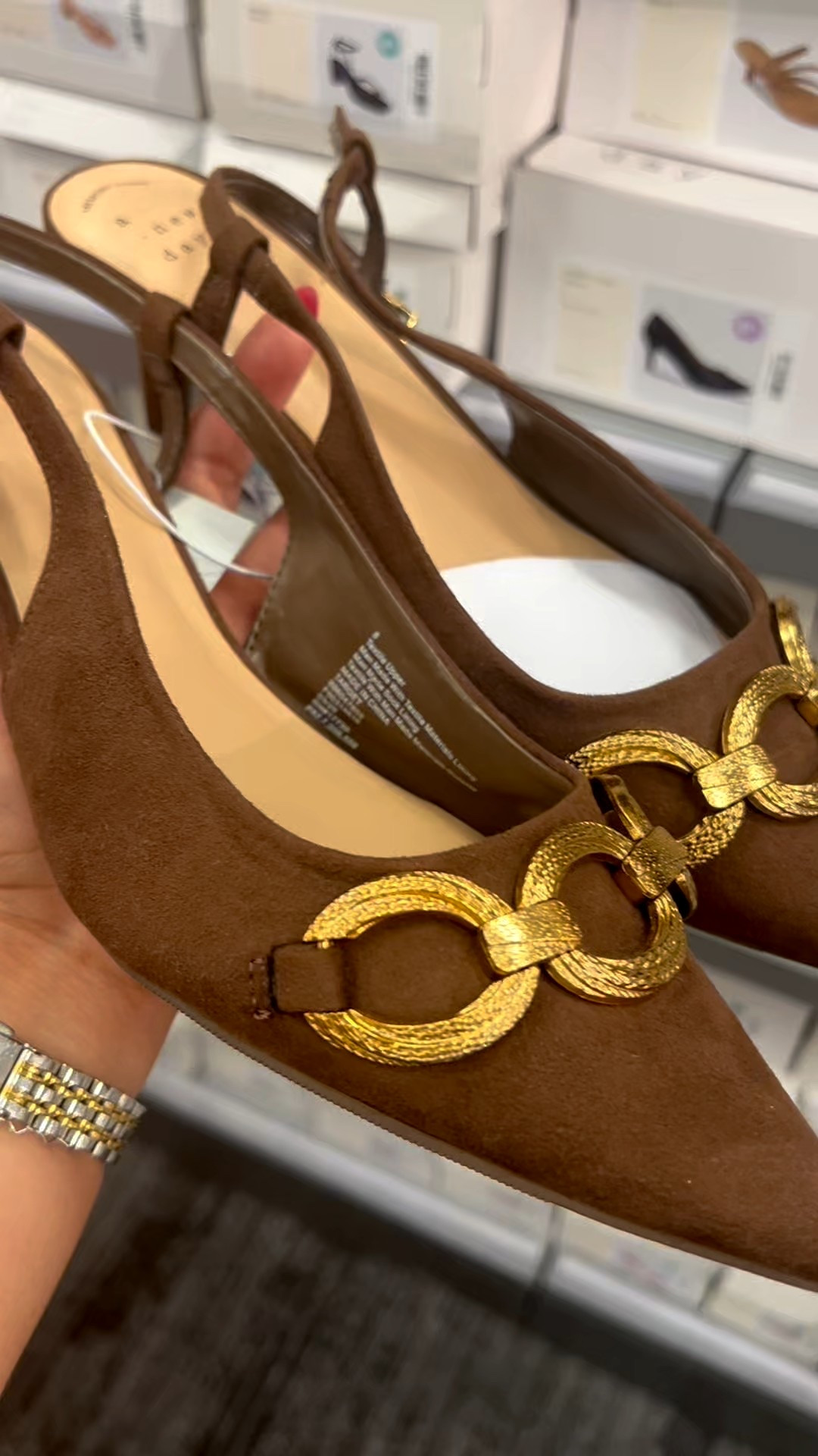 Fall shoes 🍂


#LTKStyleTip #LTKFindsUnder50 #LTKautumn