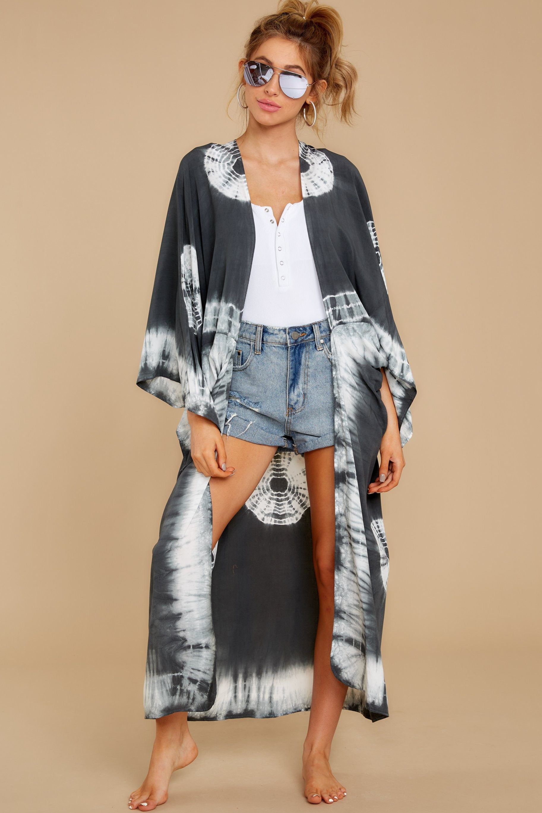 Focus On The Good Charcoal Tie Dye Kimono | Red Dress 