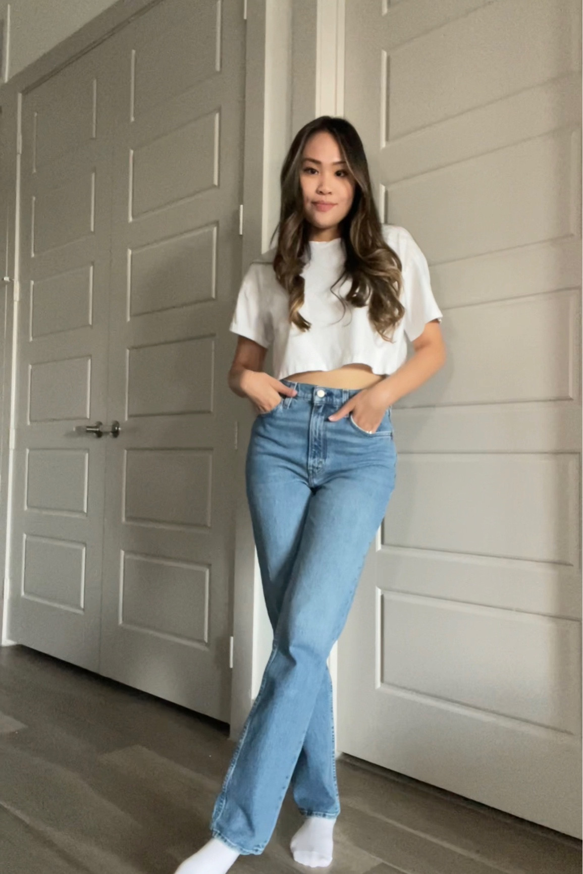 Wearing 25W Regular length Abercrombie’s Ultra High Rise 90’s Straight Jean 

#LTKunder100 #LTKstyletip #LTKSeasonal