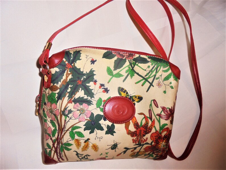 RED GUCCI with Christmas Holly Berries GARDEN Souveneir Floral Vintage Crossbody Bag Leather & Co... | Etsy (US)