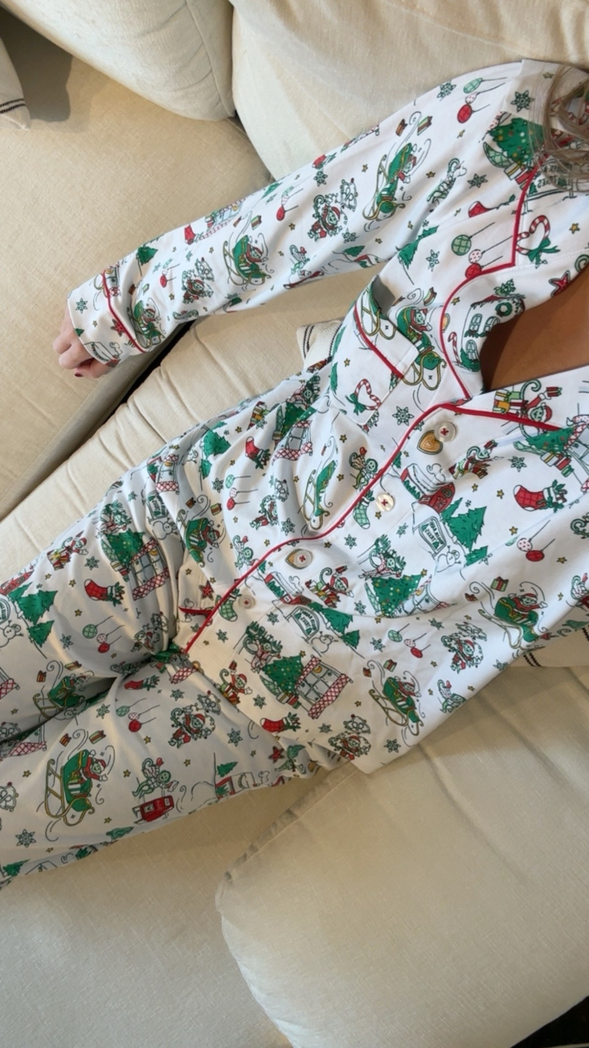 Roller rabbit Christmas pjs!! Wearing a smalll

#LTKGiftGuide #LTKHoliday #LTKStyleTip