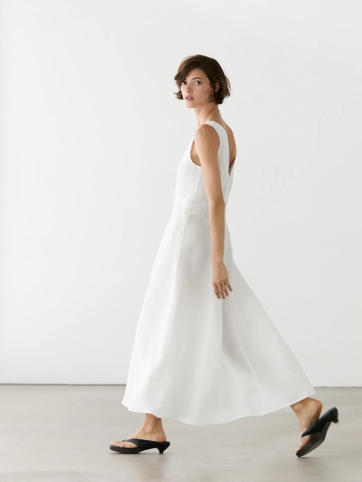 Flowing linen blend midi dress | Massimo Dutti UK