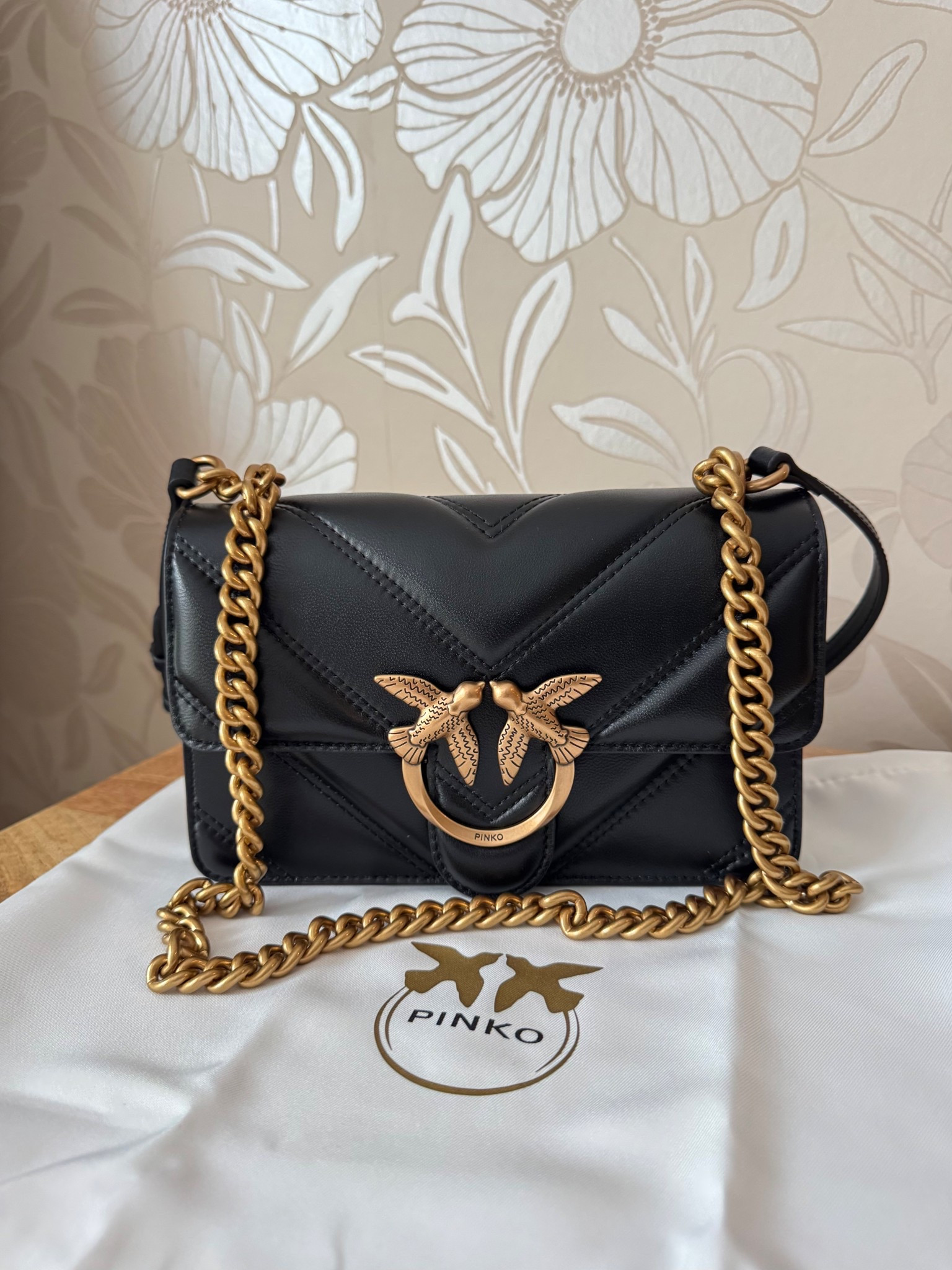 Pinko leather love birds quilted handbag 

#LTKWorkwear #LTKSaleAlert #LTKOver40