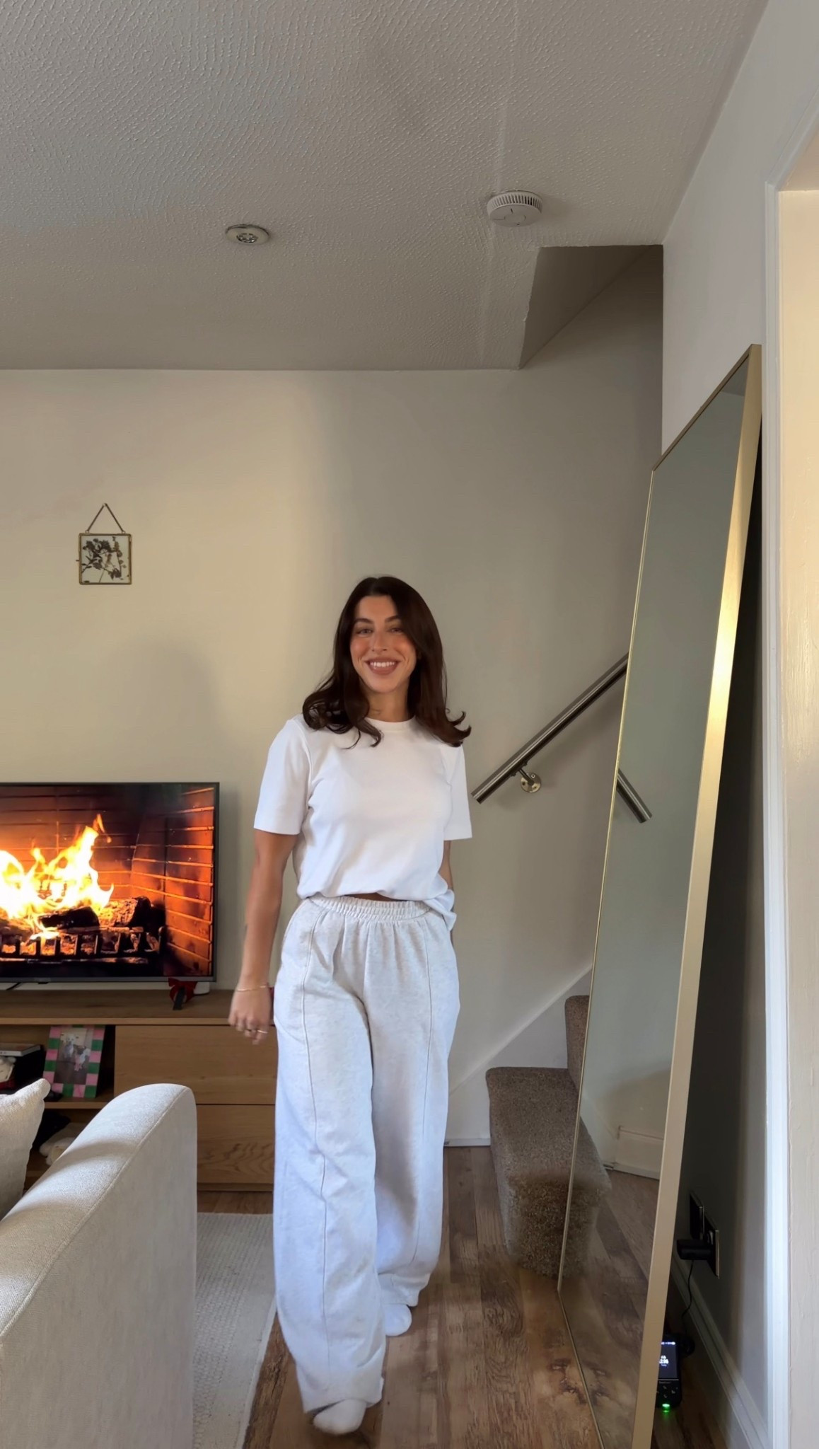 Comfy casual clothes, joggers, petite, winter style, straight leg joggers, grey, casual wardrobe, white tshirt, asos design, fandf

#LTKwinter #LTKuk #LTKpetite