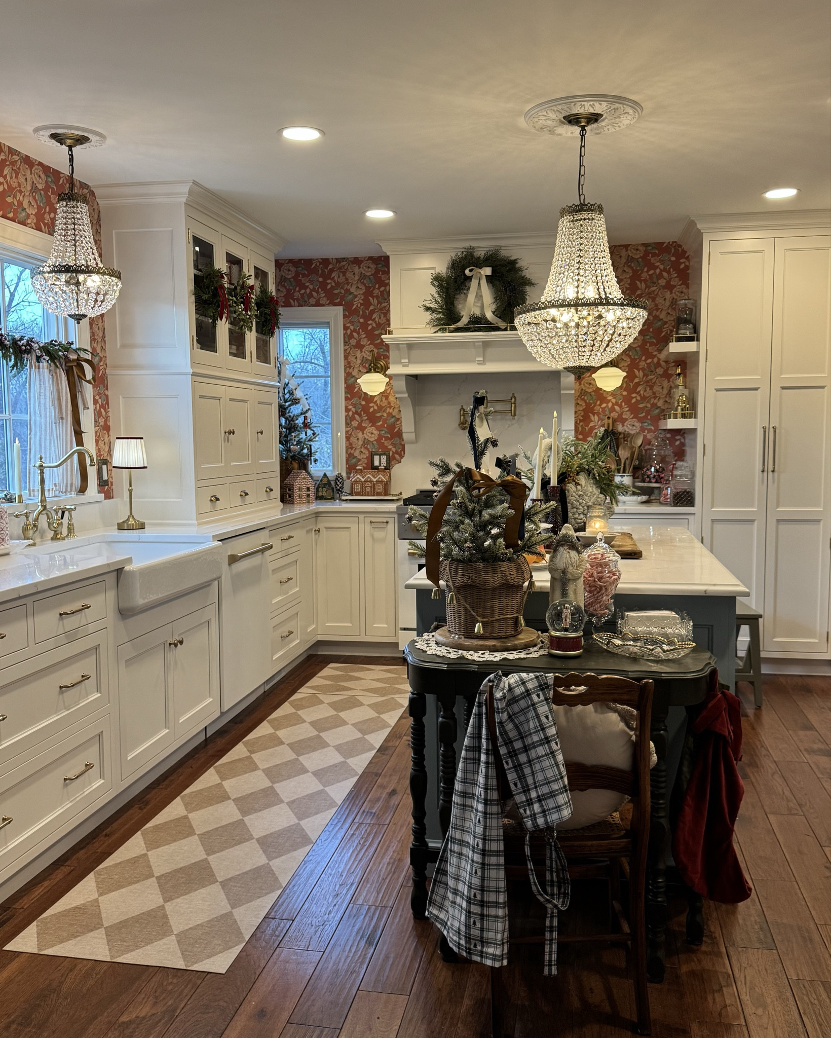 Vintage Style Crystal Chandeliers

#LTKHome #LTKFindsUnder100 #LTKSeasonal